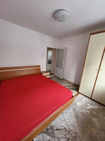 Drumul Taberei 3 camere 1/4 cu garaj