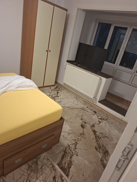 Drumul Taberei, 3 camere, 1/4, cu garaj,Centrala proprie